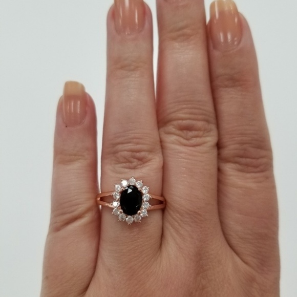 18k Rose Gold With Black Spinel Ring - Picture 7 of 8